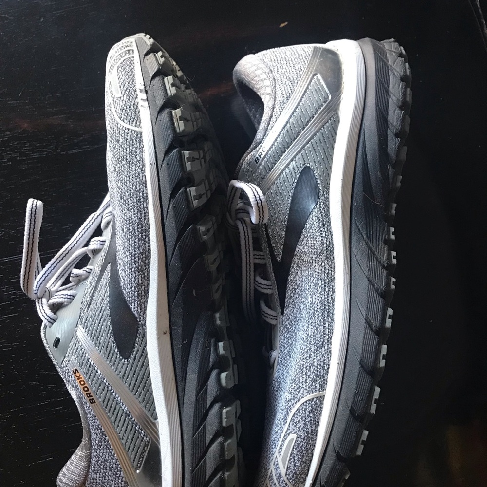 Ladies Brooks Adrenaline GTS 18 (no insert)